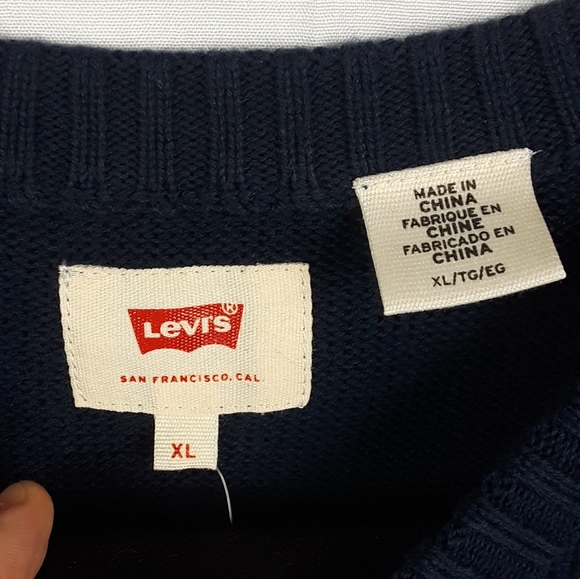 Levi's Sweater size Xl  NWT - Picture 4 of 5